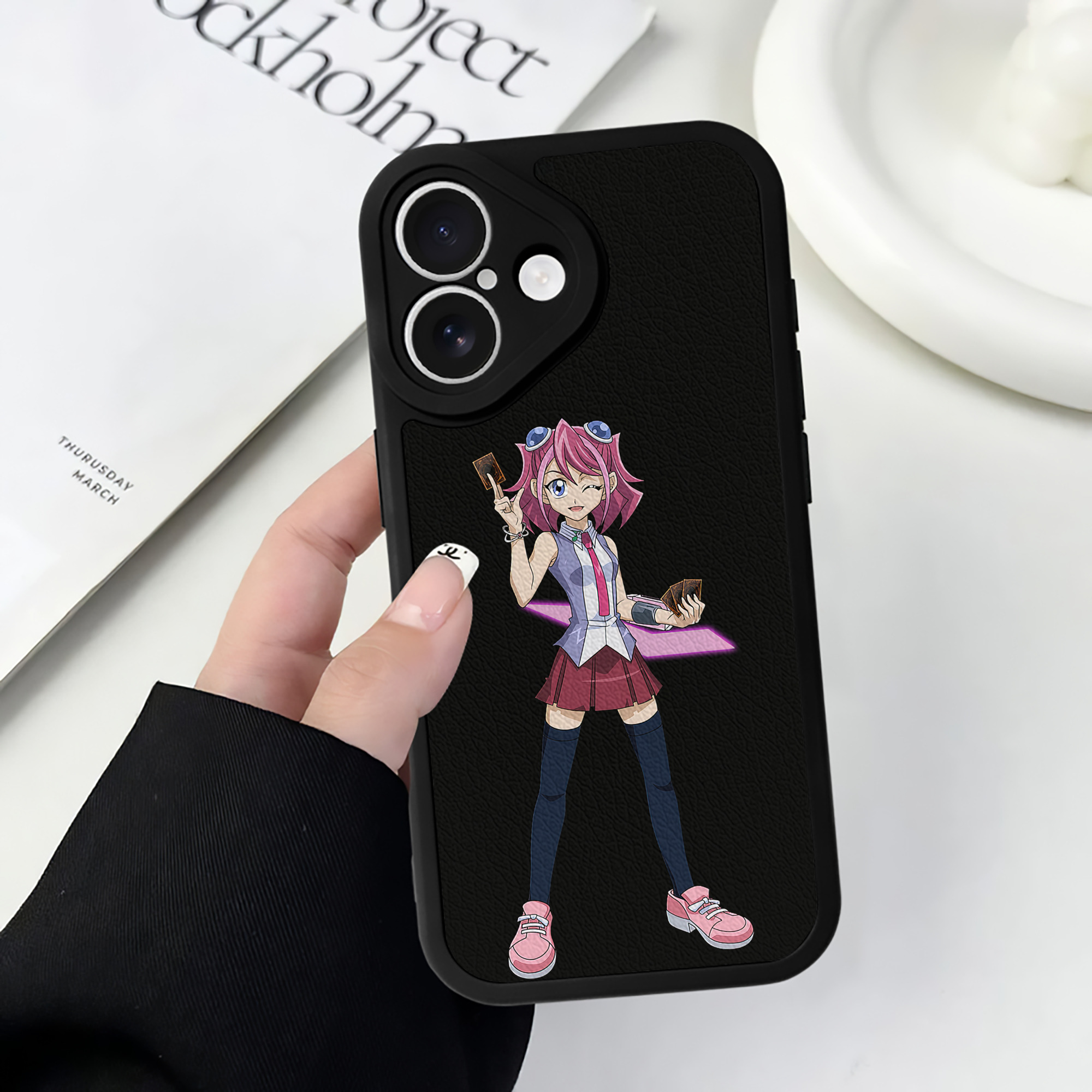 遊☆戯☆王 Yu-Gi-Oh! 【iPhone 16シリーズ対応】シリコンスマホケース（レザー調） 材質：シリコン